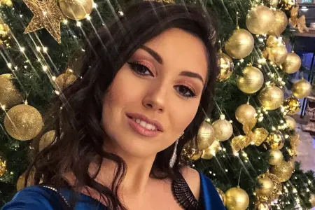 Bu da Səfurə Əlizadənin gizlətdiyi qızı - FOTO