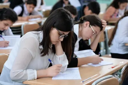 Bu gün keçirilən buraxılış imtahanları başa çatıb