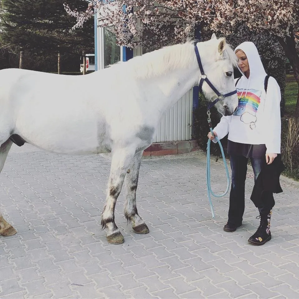 Tanınmış idmançı 6 il sonra hicabını açdı: "Bu qədər dözə bildim" - FOTO - VİDEO