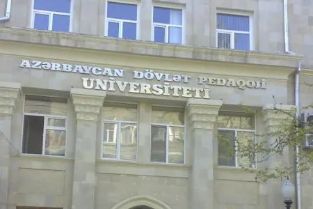Bakıda universitet əməkdaşı qəfil infarkt keçirdi - "Semaşko"ya çatdırılsa da öldü - FOTOLAR