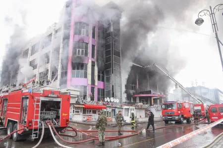 "Diqlas" yanğınında zərərçəkən sahibkarlara maddi yardım ödənməyə başlandı