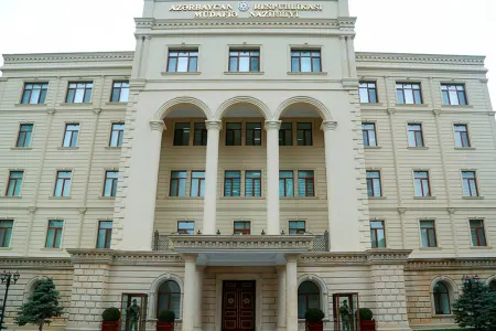Müddətdən artıq həqiqi hərbi xidmət keçmək istəyənlərin - NƏZƏRİNƏ
