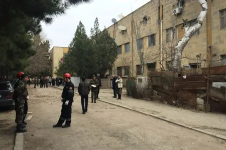 Məcburi köçkünlərin yataqxanasında baş verən yanğında 45 yaşlı kişi özünü atdı - FOTO - YENİLƏNİB