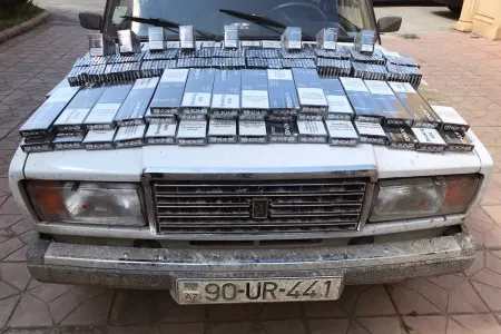 Gömrükçülər 18.800 ədəd siqaret aşkar edib - FOTO