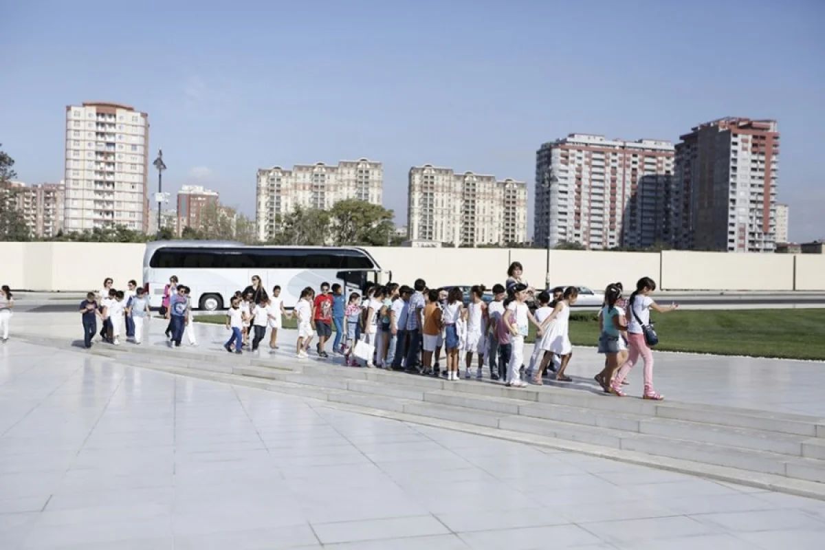 Məktəblilər üçün ekskursiyalar təşkil edilir