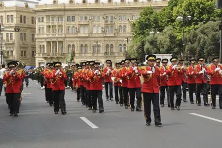 Heydər Əliyev adına Azərbaycan Ali Hərbi Məktəbinin orkestri Qırmızı Meydanda - ÇIXIŞ EDƏCƏK