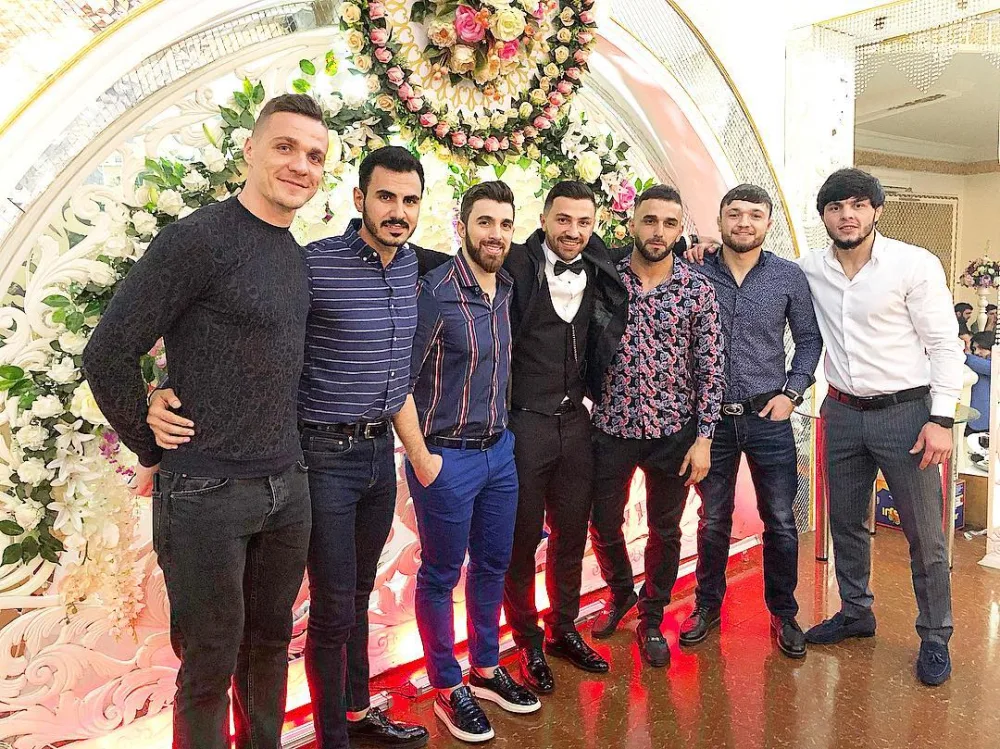Dünya çempionumuz özünə kişi toyu etdi - FOTO - VİDEO