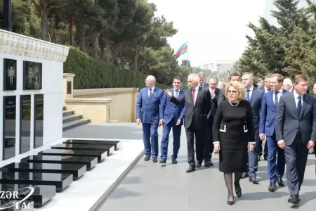 Şəhidlərin xatirəsinə ehtiram