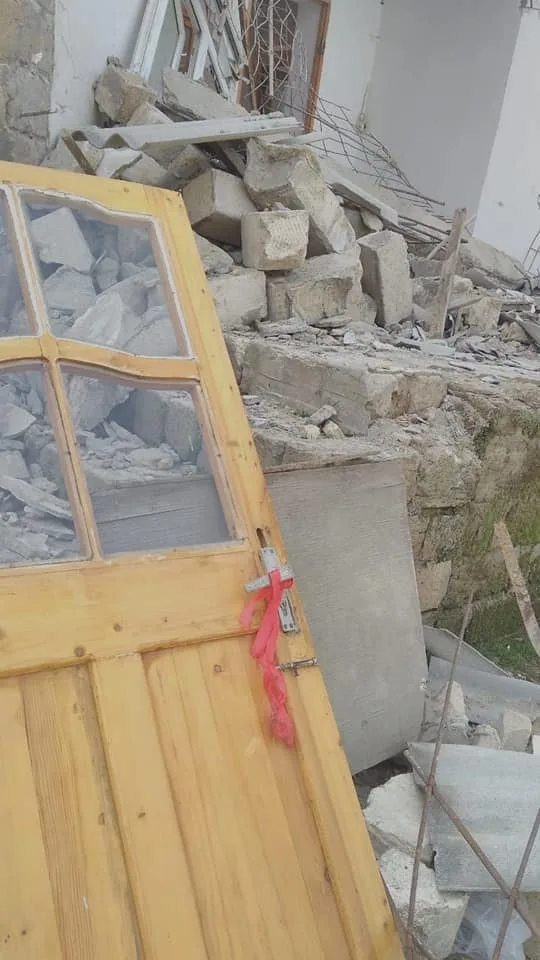Saray qəsəbəsinin icra başçısından arzuolunmaz addım - Toyu olacaq cütlüyün evini sökdürdü - FOTO