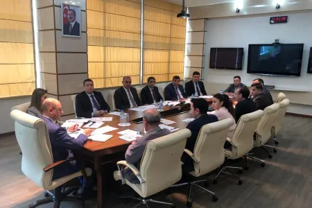 Azərbaycanda əmək müqaviləsi ilə işləyənlərin sayı açıqlanıb