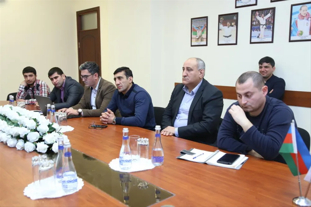 İlham Zəkiyev cüdoçularla görüşüb - FOTO