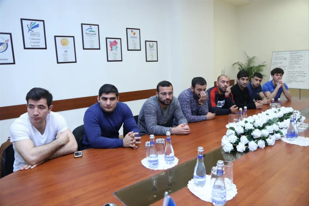 İlham Zəkiyev cüdoçularla görüşüb - FOTO