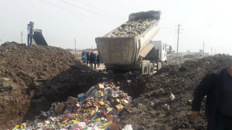 19,5 ton istifadəyə yararsız qida məhsulu məhv edilib - FOTO