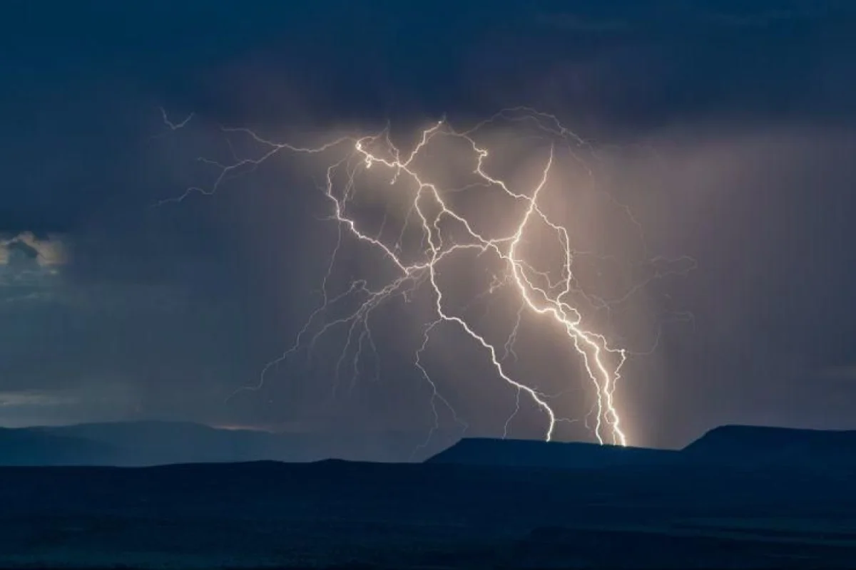 Şimşək çaxacaq, dolu düşəcək - SABAHIN HAVASI