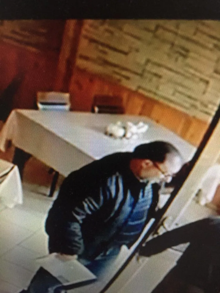 AQTA adından rüşvət alan növbəti dələduzun görüntüləri - AŞKARLANDI - FOTO