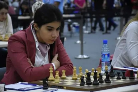 Şahmatçımız Avropa çempionatında liderlər qrupundadır