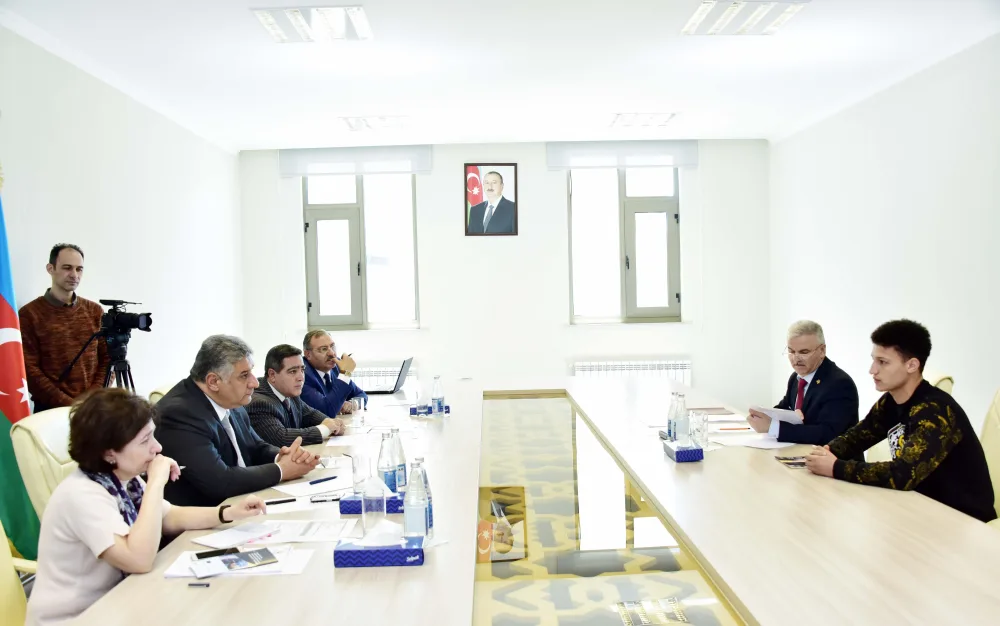 Nazir Biləsuvarda vətənaşlarla görüşüb