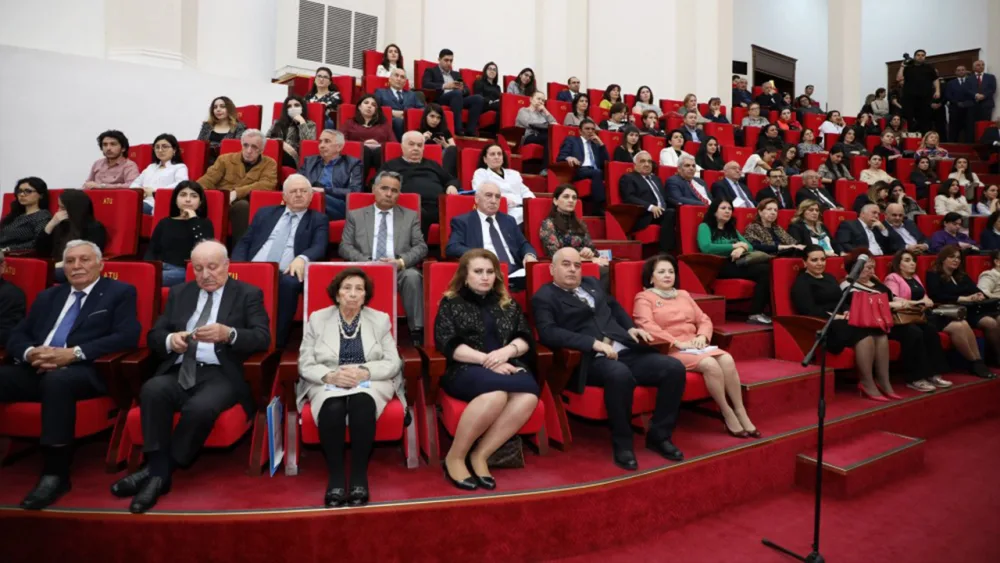 Tibb fakültəsinin yaradılmasının 100 illik yubileyi qeyd edildi - FOTO