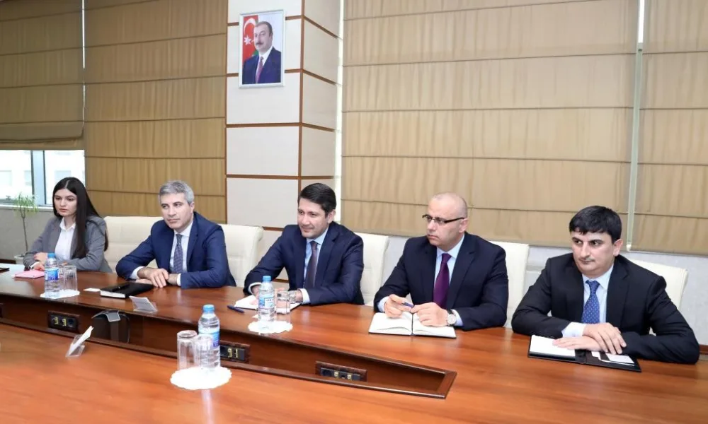 Azərbaycanda zorakılığa məruz qalan uşaqlarla bağlı qaynar xətt yaradılır - FOTO