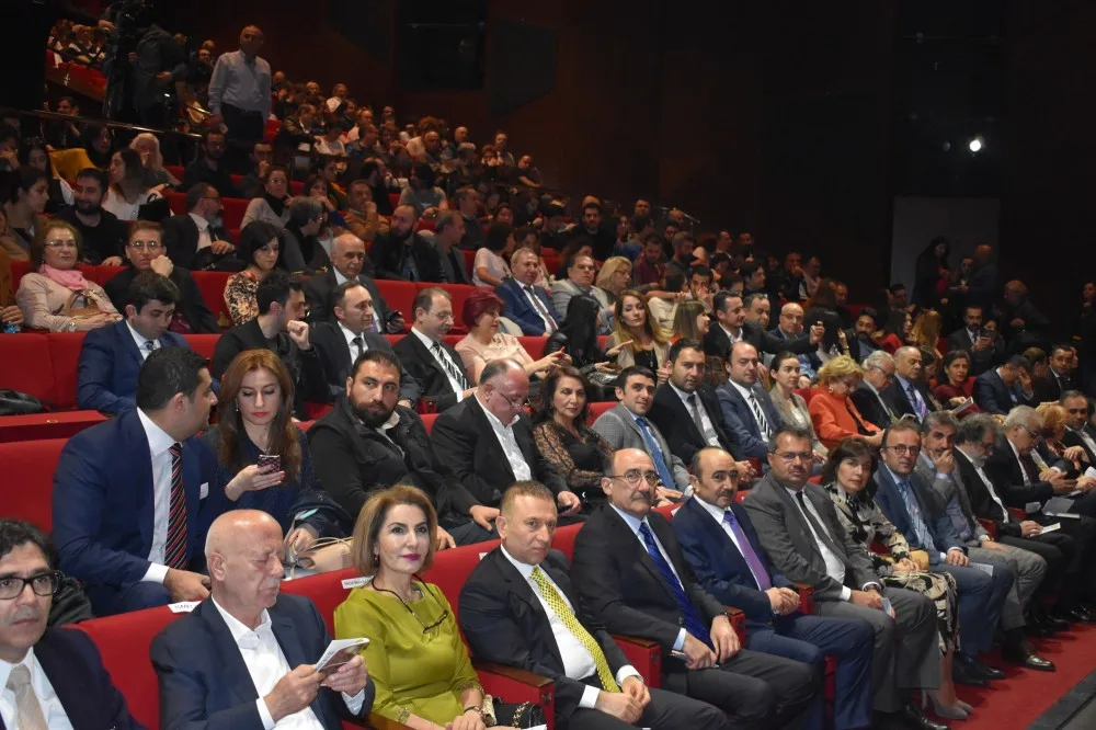 İstanbulda Hüseyn Cavidin “İblis” əsəri tamaşaya qoyulub - FOTO