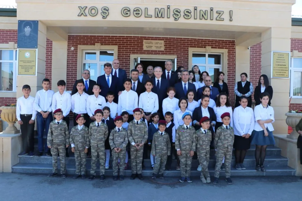 ETSN nümayəndələri Cocuq Mərcanlıda ağacəkmə aksiyası keçirib
