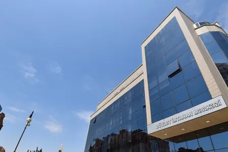 Dövlət qulluğu vəzifələrinə aid 41 vakant üzrə 73 yer müsahibəyə çıxarılıb