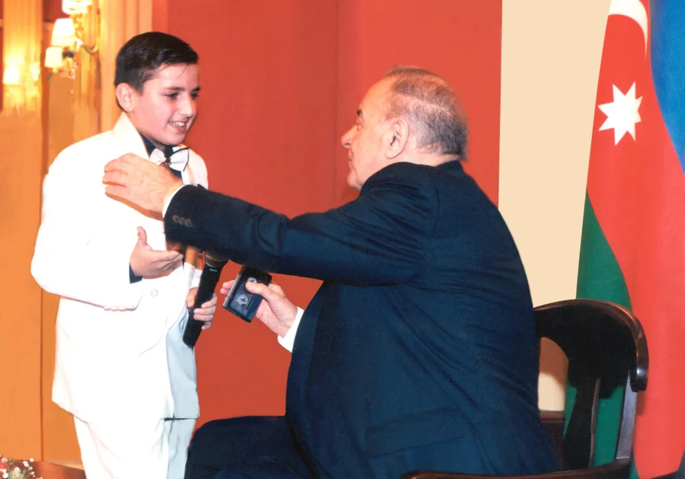 Amil Həsənoğluna vəzifə verildi - FOTO