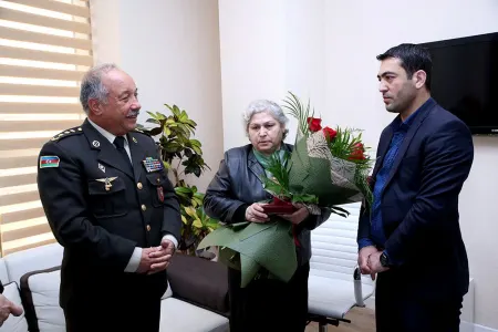 İgid döyüşçümüzə medal təqdim edildi - FOTO