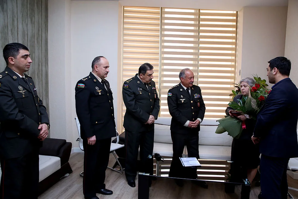 İgid döyüşçümüzə medal təqdim edildi - FOTO