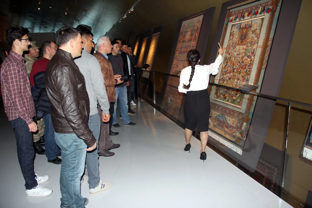 Türkiyə Silahlı Qüvvələrinin şəxsi heyəti Bakını gəzib - FOTO - VİDEO