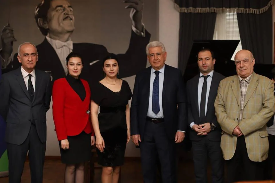 Niyazinin mənzil-muzeyinin 25 illiyi münasibəti ilə tədbirlər davam edir