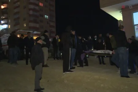 Bakıda dəhşət: - gənc qadın özünü 7-ci mərtəbədən atdı - FOTO