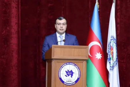 Sahil Babayev Əmək və Sosial Münasibətlər Akademiyasında olub