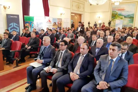 Bakı qəsəbələrində fəaliyyət göstərən sahibkarlara güzəştli kredit verilib