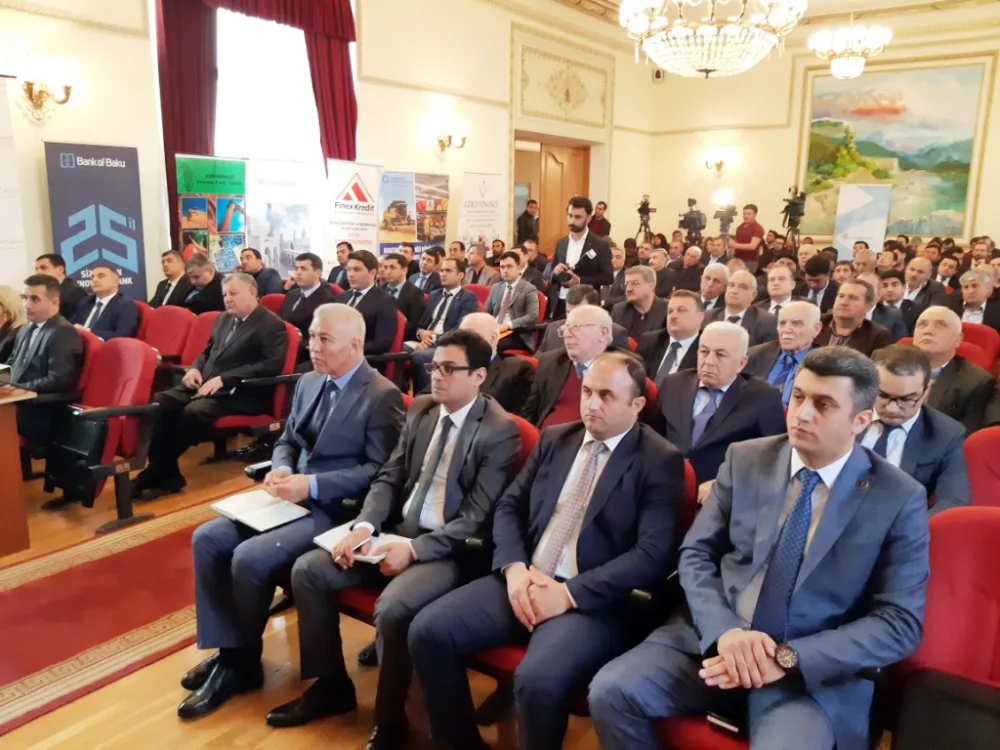Bakı qəsəbələrində fəaliyyət göstərən sahibkarlara güzəştli kredit verilib