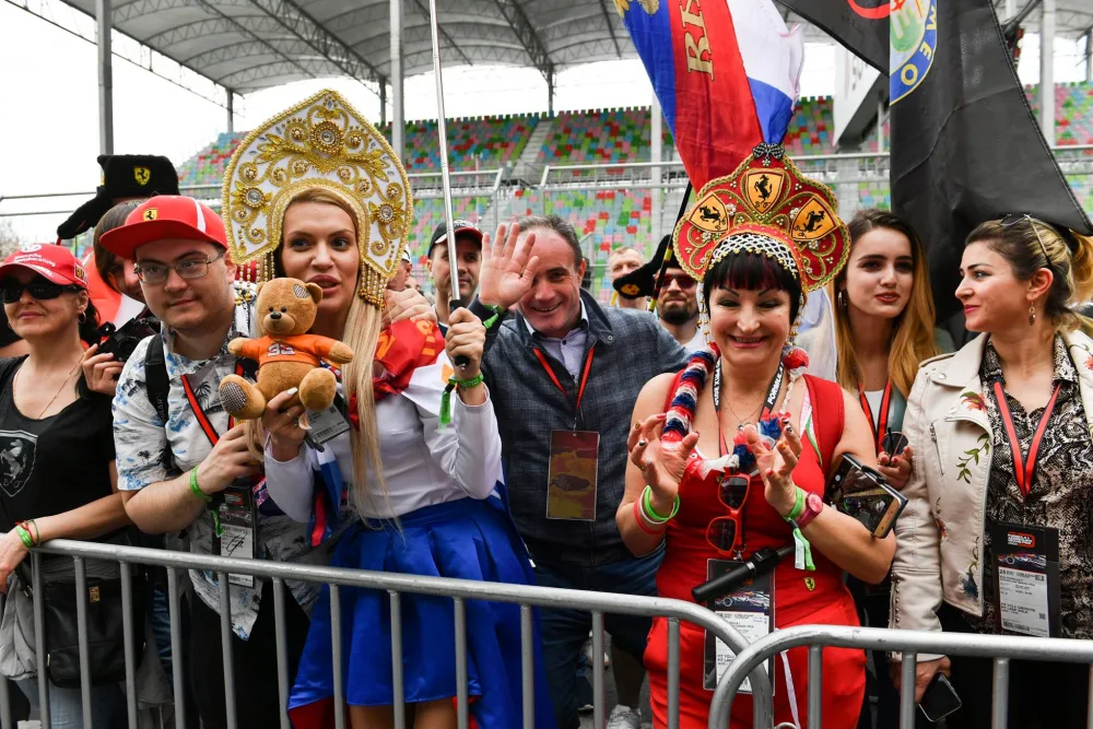 Əcnəbilərin Bakıda "Formula1" çılğınlığı - FOTO