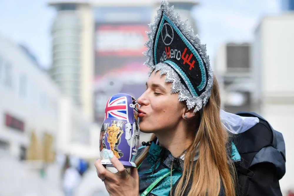 Əcnəbilərin Bakıda "Formula1" çılğınlığı - FOTO