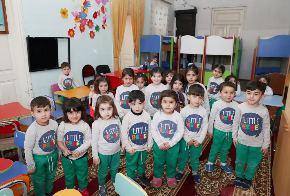 Mehriban Əliyeva təhsil müəssisələrində oldu - FOTOLAR
