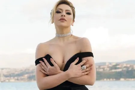 Hadise 200 kişi arasından seçim etdi - VİDEO