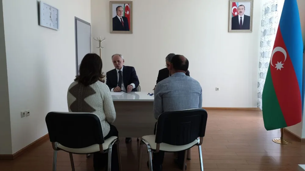 Oqtay Şirəliyev Şəkidə vətəndaşları qəbul edib