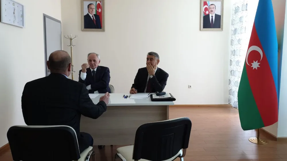 Oqtay Şirəliyev Şəkidə vətəndaşları qəbul edib