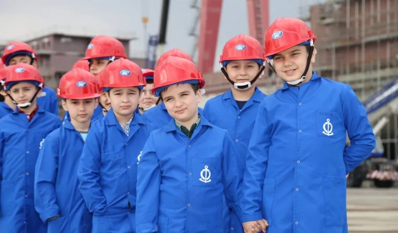 Bir qrup uşaq üçün Bakı Gəmiqayırma Zavoduna tur təşkil olunub - FOTO