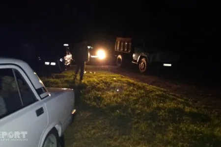 Yaşlı kişi göldə batıb
