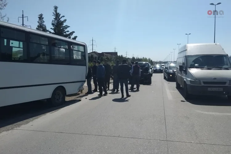 Bakı-Sumqayıt yolunda avtobusu qəzası - XƏSARƏT ALANLAR VAR