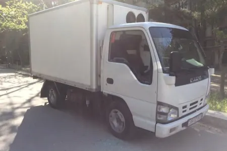 Yük maşınının şüşələrini qırıb dağıtdılar - BAKIDA ŞOK CİNAYƏT – FOTO