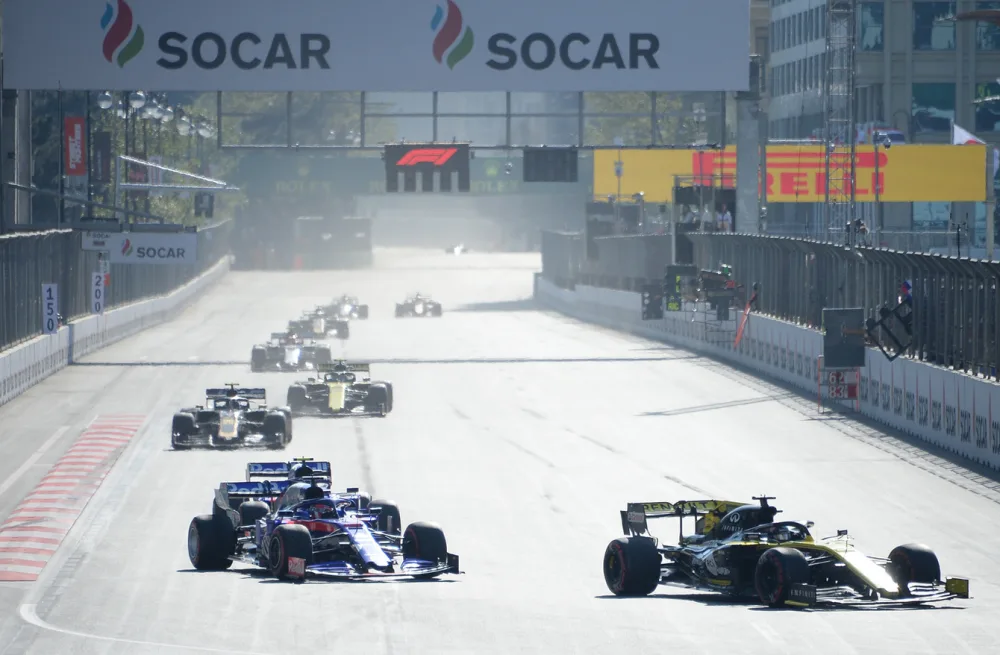 "Formula-1": Kuboku Azərbaycan Prezidenti İlham Əliyev təqdim edib - FOTOLAR