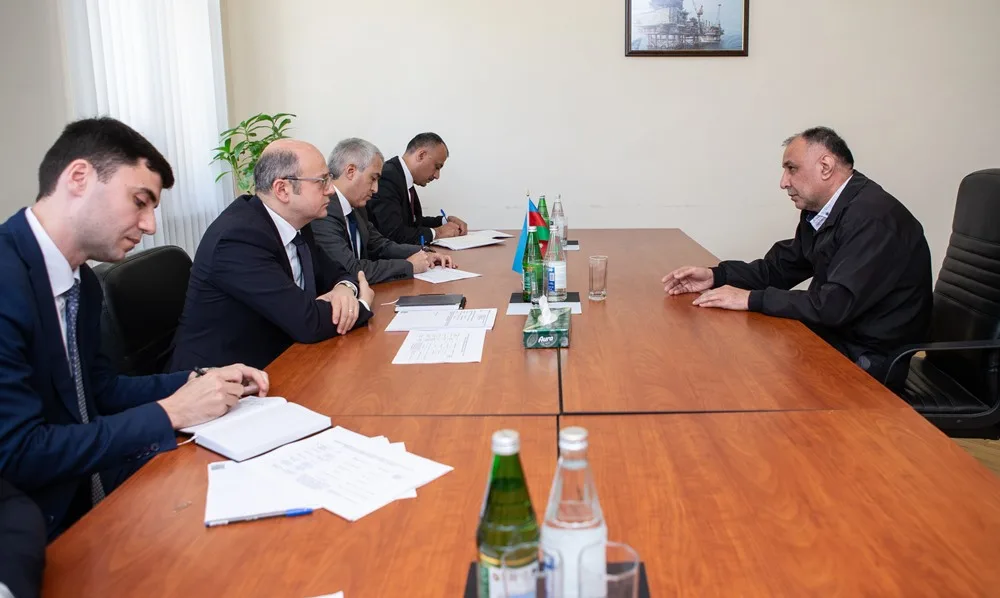 Energetika naziri Şirvanda vətəndaşları qəbul edib