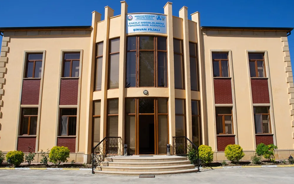 Energetika naziri Şirvanda vətəndaşları qəbul edib