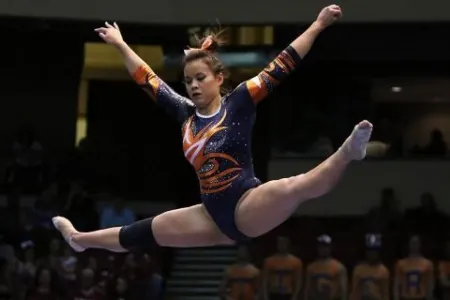 Yarış zamanı gimnastın - DİZLƏRİ YERİNDƏN ÇIXDI - FOTO - VİDEO