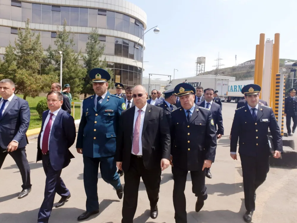 Səfər Mehdiyev "Qırmızı Körpü"də mövcud vəziyyətlə tanış olub